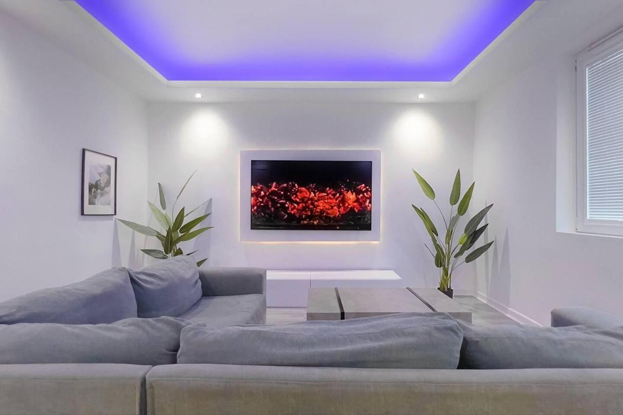 Stunning Luxury Apartment Near Motherwell Wishaw  Exterior foto