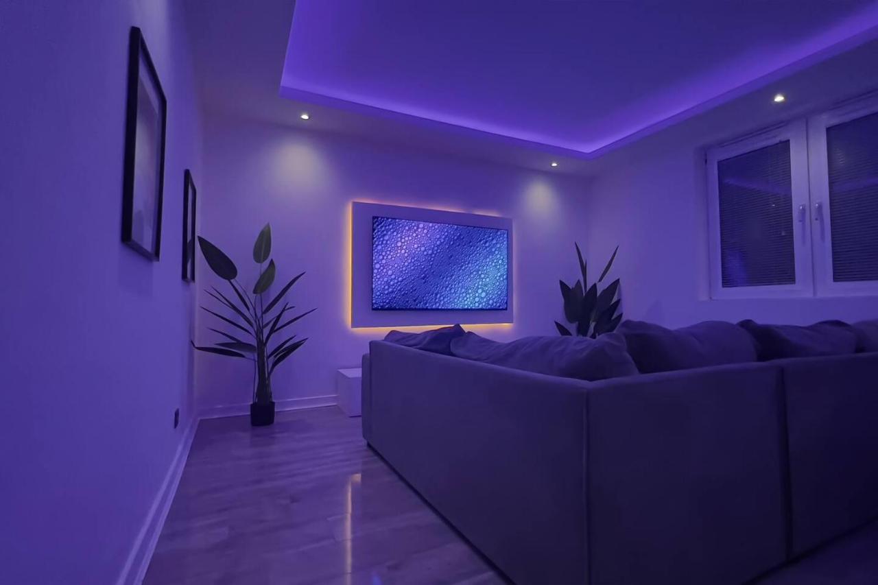 Stunning Luxury Apartment Near Motherwell Wishaw  Exterior foto